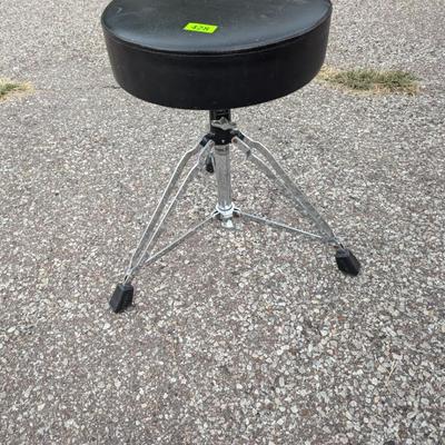 Musicians chair / steel with padded seat