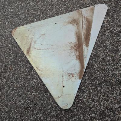 Yield sign- large aluminum sign