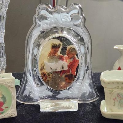 Sale Photo Thumbnail #274: Vintage Precious moments figure & pot planter plus Crystal vase and Picture frame
Will receive all items pictured as is