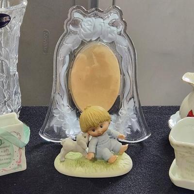 Sale Photo Thumbnail #270: Vintage Precious moments figure & pot planter plus Crystal vase and Picture frame
Will receive all items pictured as is