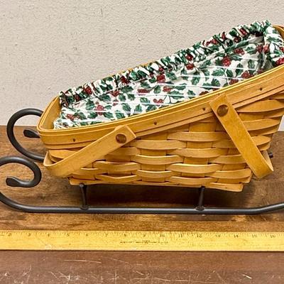 VIntage Longaberger Sleigh Basket with Berry Pattern Cloth Lining inside plastic liner
