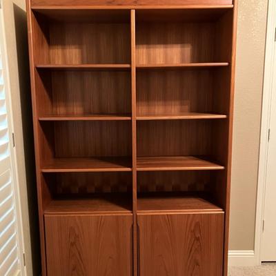 Wooden double bookshelf #1