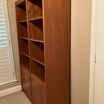 Wooden double bookshelf #1