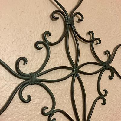 Metal cross decor