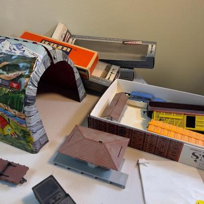 Huge Lot of Misc. Train Items! 