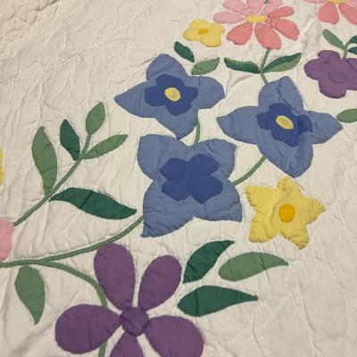 Full Size Quilt Pastel Florals Hand MADE! 