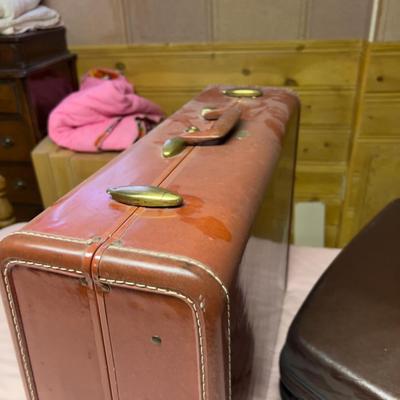 3 Suit Cases 