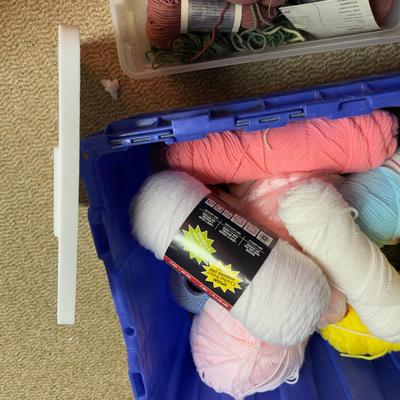 Yarn 2 Tubs