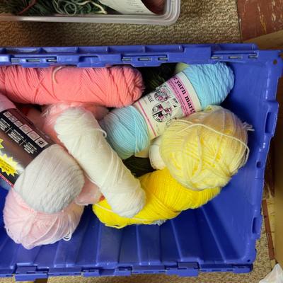Yarn 2 Tubs