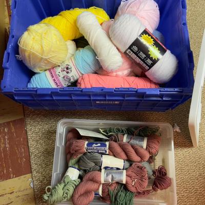 Yarn 2 Tubs