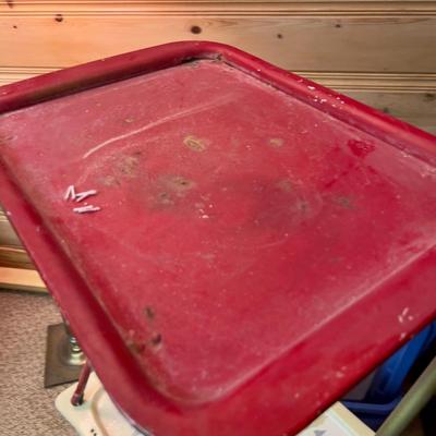 2 TV Trays, Vintage. 