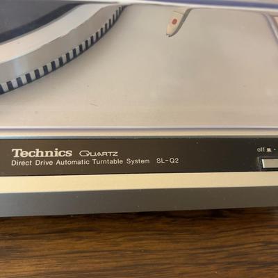 TECHNICS SLQ2 Model Turn Table