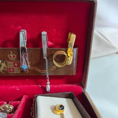 SUPER LOT of Men's Jewelry: Tie Clips & Cuff Links 