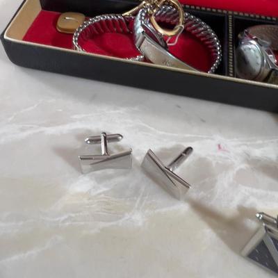SUPER LOT of Men's Jewelry: Tie Clips & Cuff Links 