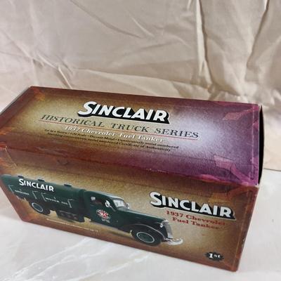Sinclair Gasoline Truck, Die Cast NEVER BEEN OUT OF THE BOX!!!
