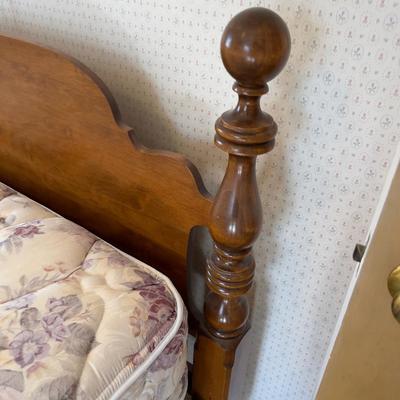 Queen Size Bed with Colonial Style Maple Headboard