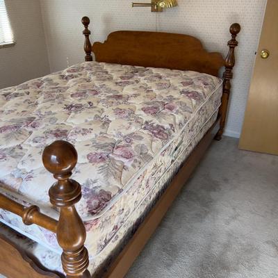 Queen Size Bed with Colonial Style Maple Headboard