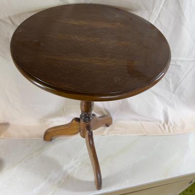 Oak Table, Small / Side Table. 