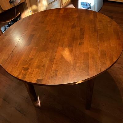 Small drop leaf table