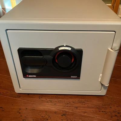 Sentry safe box