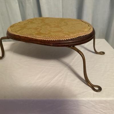 Sale Photo Thumbnail #100: A sweet little footstool that is 6 inches tall and 17 inches wide at its feet.
