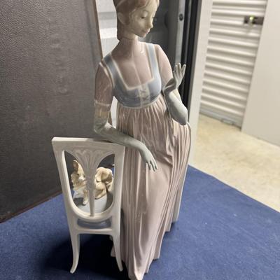 Lladro Lady Empire Porcelain Figurine - Tall