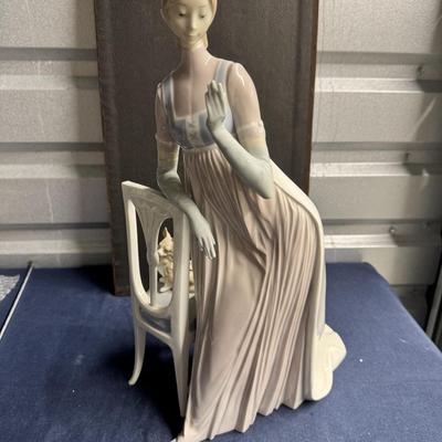 Lladro Lady Empire Porcelain Figurine - Tall