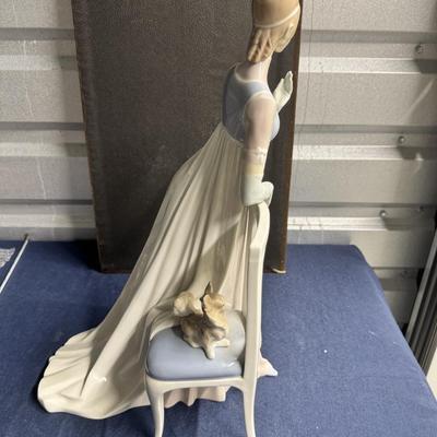 Lladro Lady Empire Porcelain Figurine - Tall