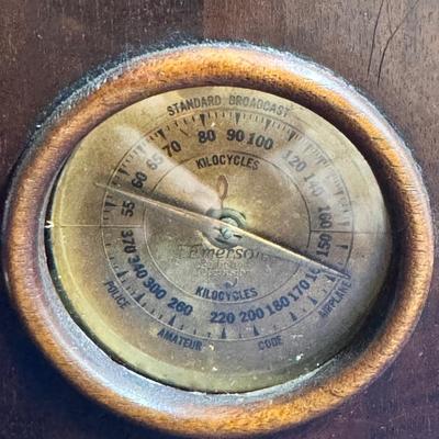 Emerson 110 Mini Tomb Radio