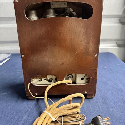 Emerson 110 Mini Tomb Radio