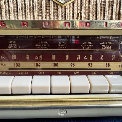 Grundig Model 97 Radio