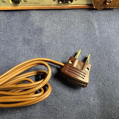 GE Model 521F Radio