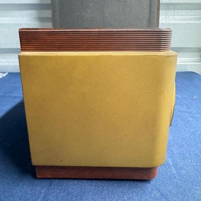 GE Model 521F Radio