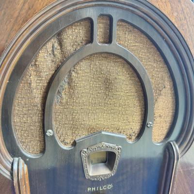 Philco Model 71 Tombstone Radio