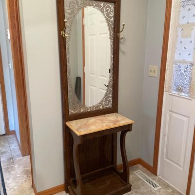 Hall tree with mirror