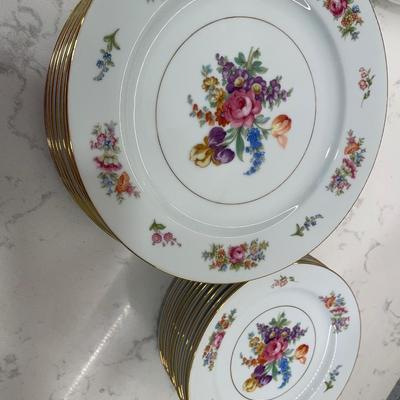 Noritake Colton floral China set for 10