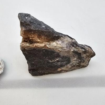 Bloodstone, Chert, Tree Agate & More (B1-JS)