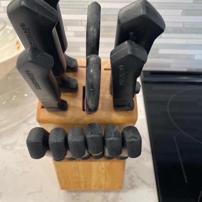 Faberware knife set including 1 Wusthof knife
