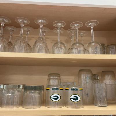 Short glasses and wine glasses