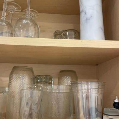 Short glasses and wine glasses