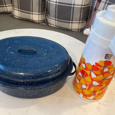 King air pot and enamel ware roasting pan