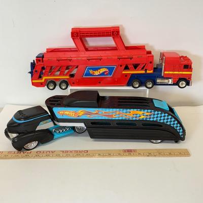 LOT 106: Mattel Hot Wheels Car Carrying Trucks