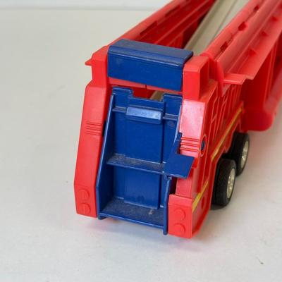 LOT 106: Mattel Hot Wheels Car Carrying Trucks