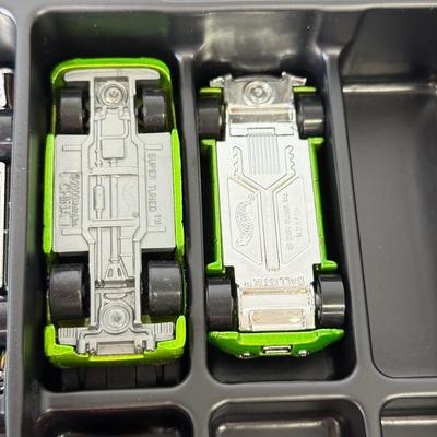 LOT 109: Hot Wheels: Highway 35 World Race Carrying Case, Airplane w/ Storage & Racecar Case w/ Cars