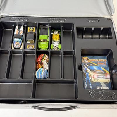 LOT 109: Hot Wheels: Highway 35 World Race Carrying Case, Airplane w/ Storage & Racecar Case w/ Cars