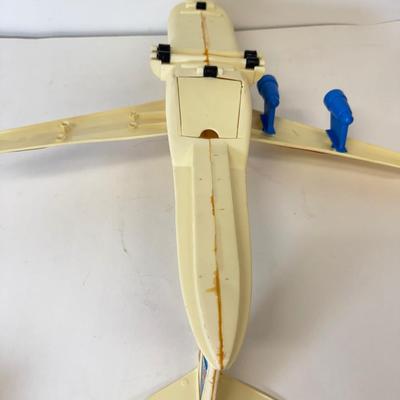 LOT 109: Hot Wheels: Highway 35 World Race Carrying Case, Airplane w/ Storage & Racecar Case w/ Cars