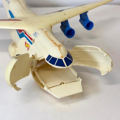 LOT 109: Hot Wheels: Highway 35 World Race Carrying Case, Airplane w/ Storage & Racecar Case w/ Cars