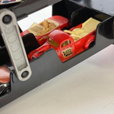 LOT 109: Hot Wheels: Highway 35 World Race Carrying Case, Airplane w/ Storage & Racecar Case w/ Cars