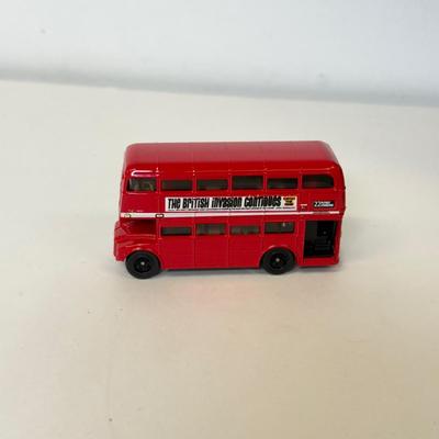 LOT 112: Matchbox Firetruck 72 Car Carrying Toy Case w/ Plenty of Cars