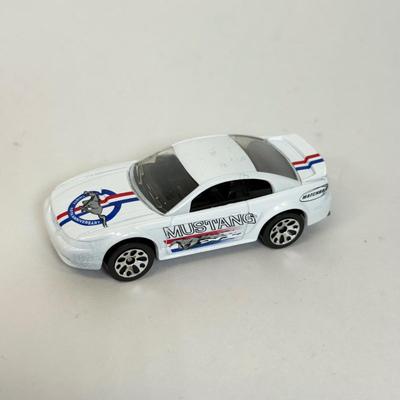 LOT 113: Tara Matchbox 30 Car Carrying Cases w/ Cars